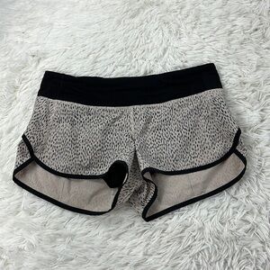 Lululemon Run: Speed Short *4-way Stretch Dottie Dash Grain Black / Black
